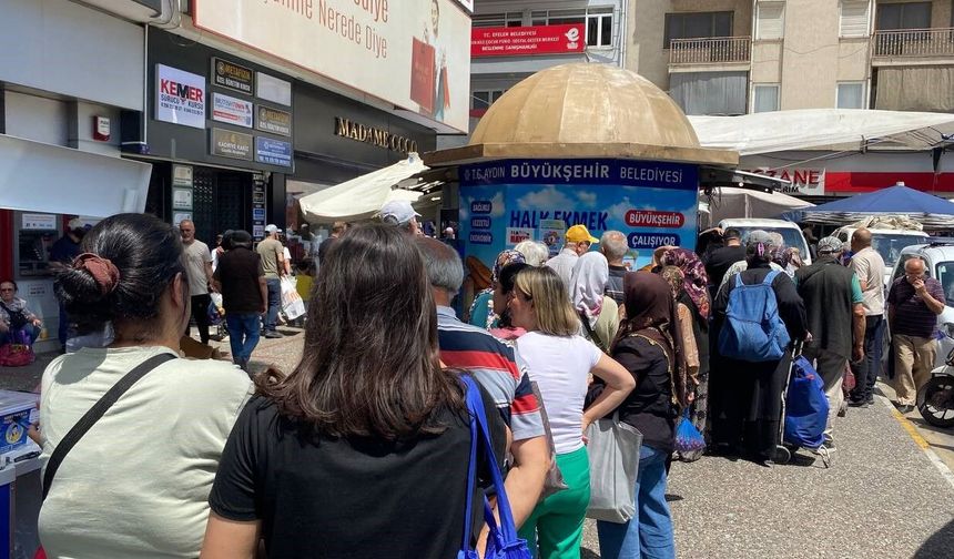 Aydın'da bayram öncesi Halk Ekmek yoğunluğu