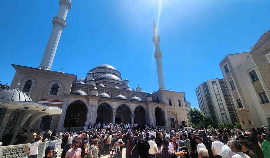 Aydın'da hacı adayları dualarla uğurlandı