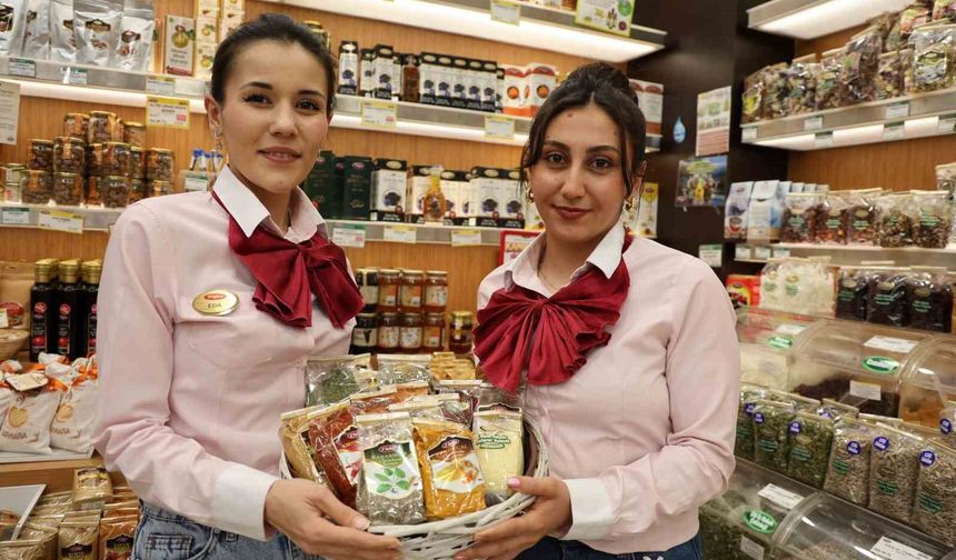 Baharat reyonları bayram için yeniden donatıldı