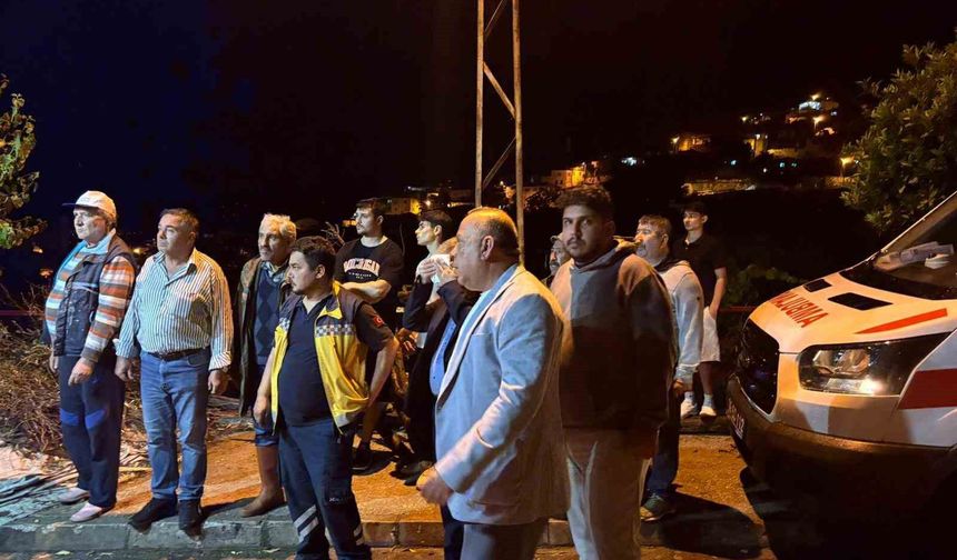 Başkan Özel yangın söndürme çalışmalarını yerinde takip etti