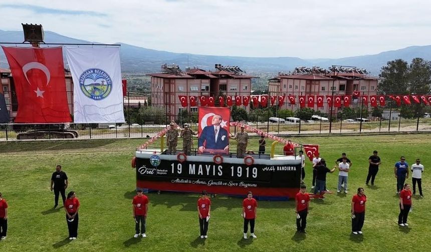 Bozdoğan'da 19 Mayıs coşkusu stadyumu doldurdu
