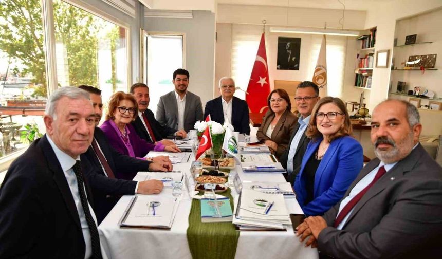 Didim Belediye Başkanı Gençay, Çevreci Belediyeler Birliği Toplantısı'na katıldı
