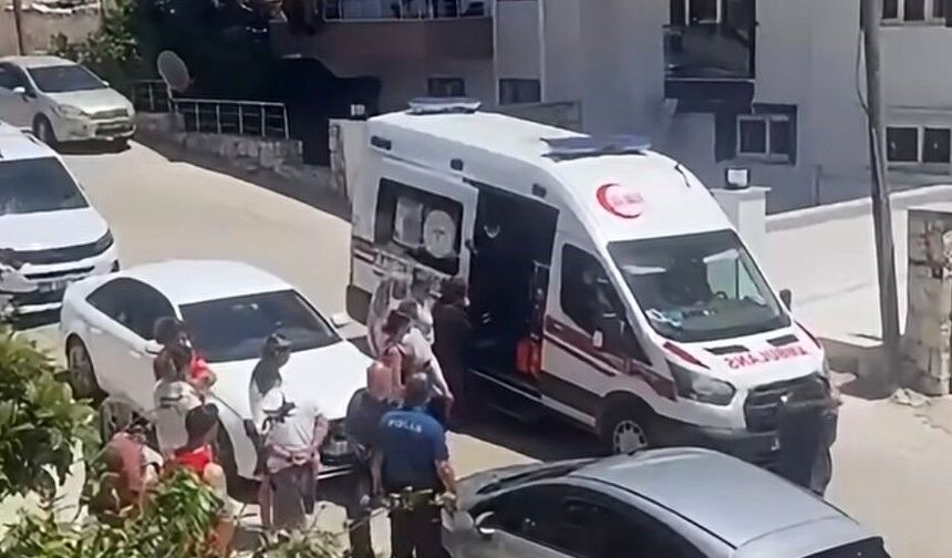 Didim'de damat, üç kişiyi bıçaklayıp kaçtı