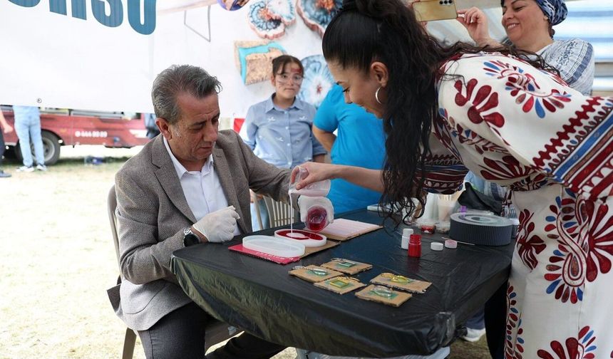 Efeler'de 19 Mayıs coşkusu Gençlik Şenliği ile yaşandı