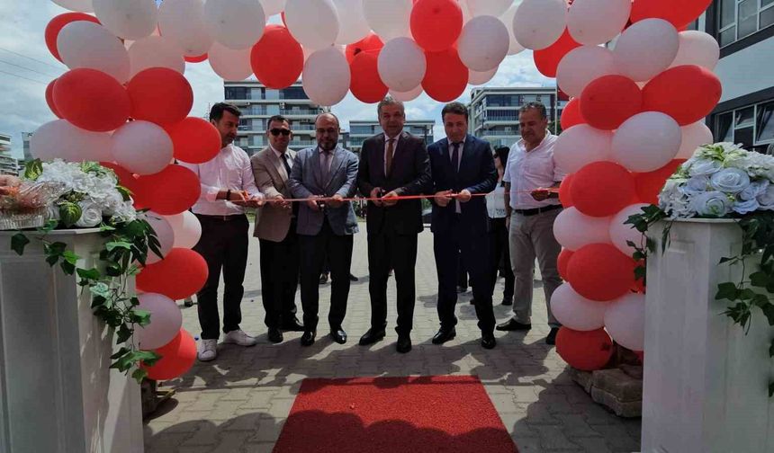 Kız mesleklilerin projeleri görücüye çıktı
