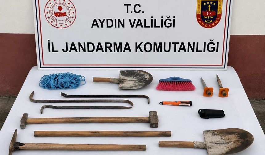 Magnesia Antik Kenti'nde kaçak kazıya suçüstü: 3 şüpheli yakalandı