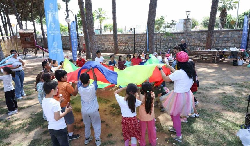Öğrenciler Tekstil Park'ta doyasıya eğlendi