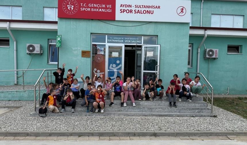Salavatlı İlkokulu öğrencilerinden geleneksel oyunlarda başarı