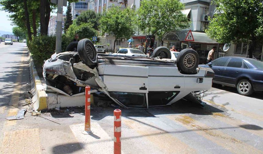 Takla atan otomobil yandı, vatandaşlar sürücüyü son anda kurtardı
