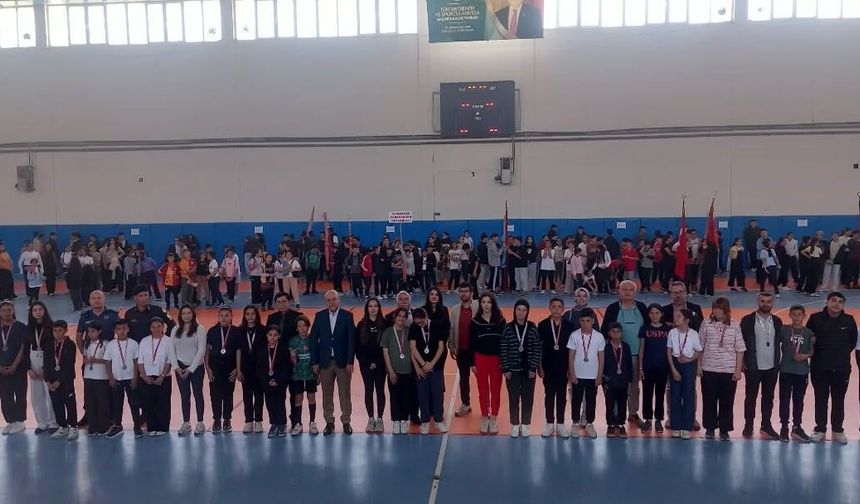 Yenipazar'da geleneksel çocuk oyunları heyecanı yaşandı
