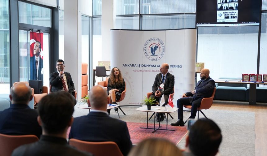 Kariyer Gelişimi ve Liderlik Zirvesi Ankara’da Yoğun Katılımla Gerçekleşti
