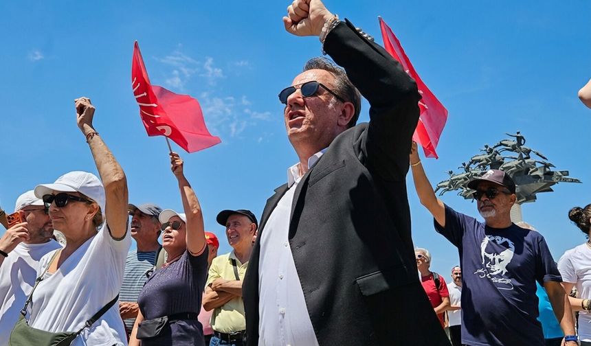 Başkan Yetişkin, CHP Genel Başkanı Özgür Özel’in İzmir Programında Yanında Oldu