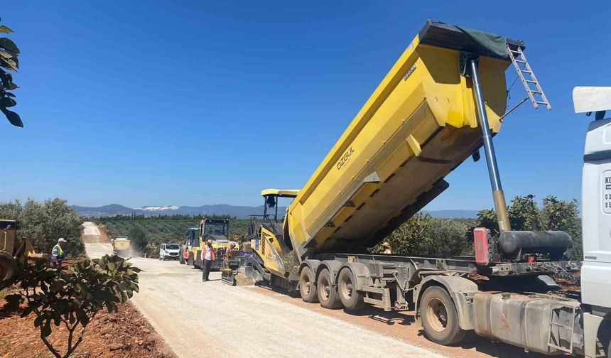 Aydın'da yol çalışmaları sürüyor