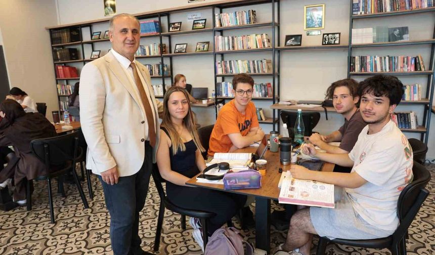 Başkan Kaya'dan YKS öncesi öğrencilere moral ziyareti