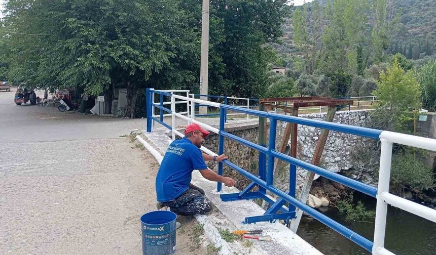 Bozdoğan Belediyesi'nden Kazandere'de korkuluk ve tel örgü çalışması