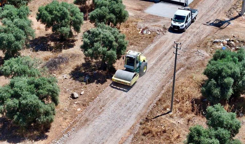 Didim'de yol çalışmaları sürüyor