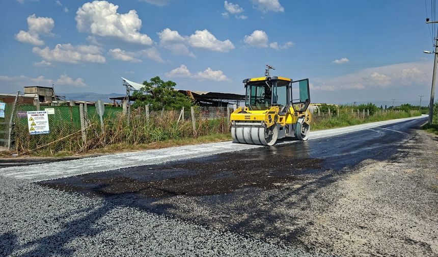 EFELER’DE YOL HAMLESİ ASFALTLAMA ÇALIŞMALARI HIZ KAZANDI