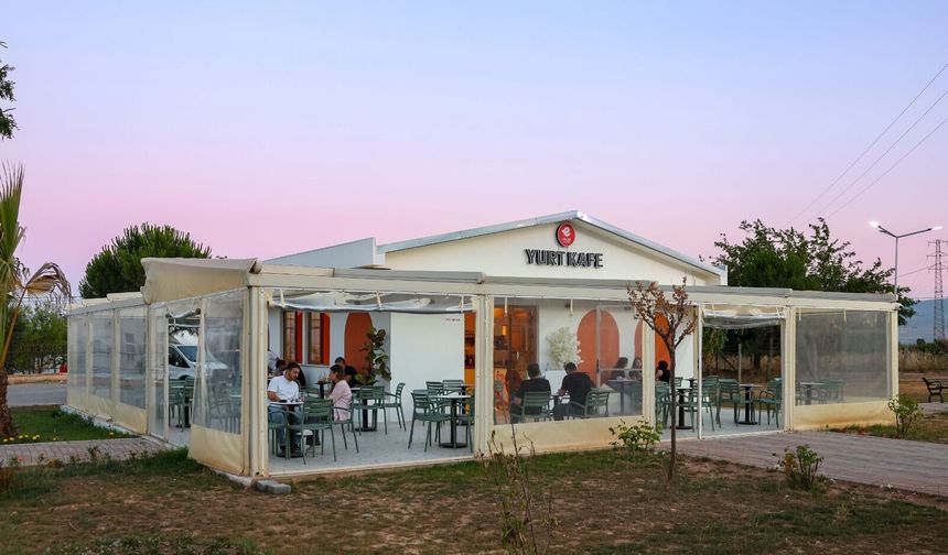 YURT KAFE VE IŞIKLI PARKI ÖĞRENCİLERİN YENİ BULUŞMA NOKTASI OLDU