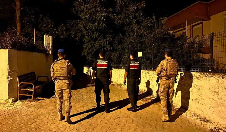 Bozdoğan'da jandarmadan gece boyu yangın ve hırsızlık denetimi