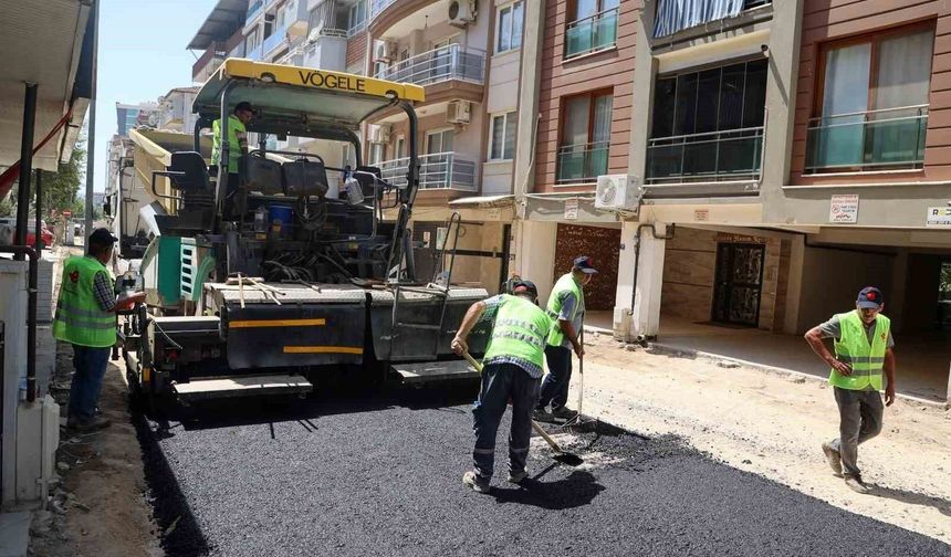 Efeler Belediyesi'nden Albayrak Caddesi'nde asfalt mesaisi