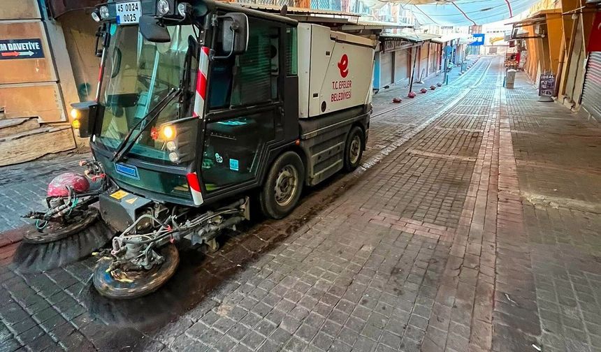 EFELER’İN TARİHİ ÇARŞILARINDA KAPSAMLI TEMİZLİK SEFERBERLİĞİ