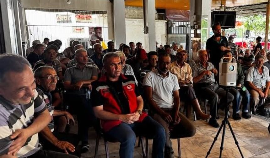 Efeler'de üreticilere bitki koruma ürünleri ve B-Reçete sistemi anlatıldı