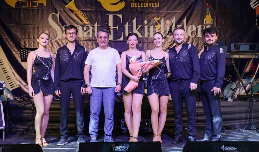 BAŞKAN YETİŞKİN’LE VATANDAŞLAR SANATA DOYDU