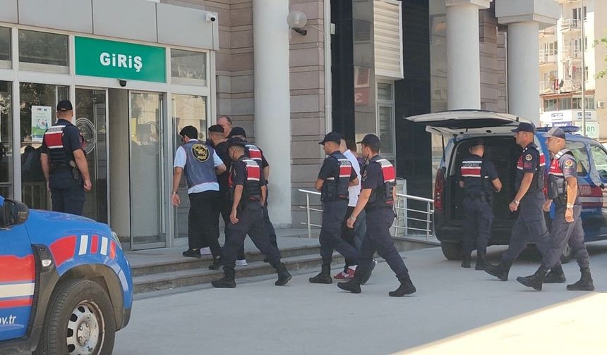 Kuşadası'nda suç makineleri yakalandı