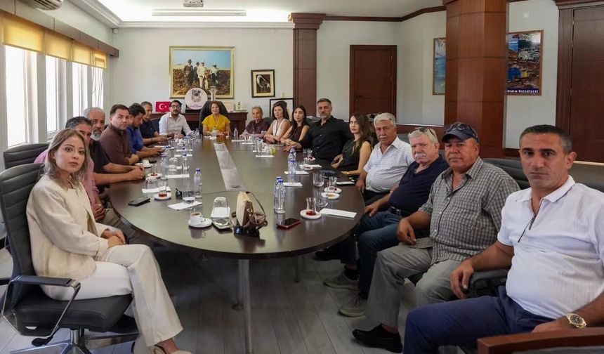 Başkan Gençay ve 20 Meclis Üyesi CHP’den İstifa Etti