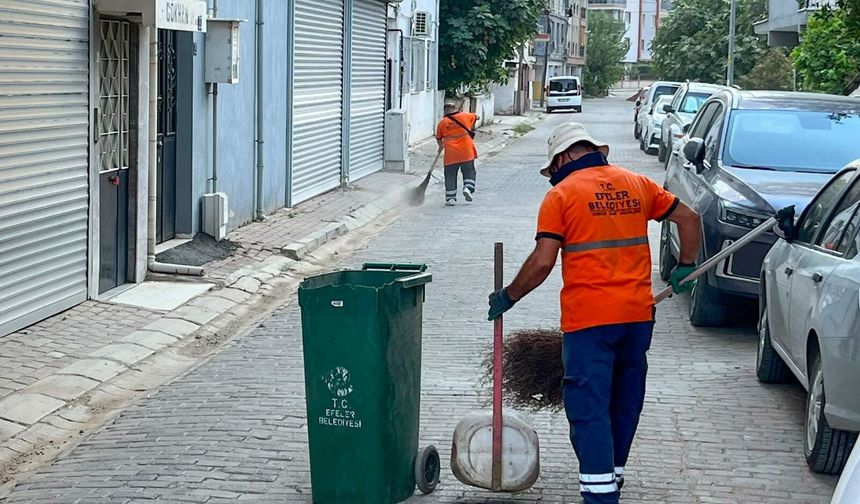 EFELER’DE TEMİZLİK ÇALIŞMALARI MAHALLE MAHALLE SÜRÜYOR