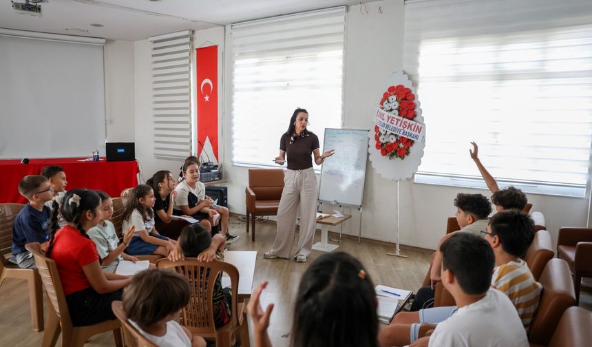 EFELER’DE ÇOCUKLAR FELSEFEYLE DÜŞÜNMEYİ ÖĞRENİYOR