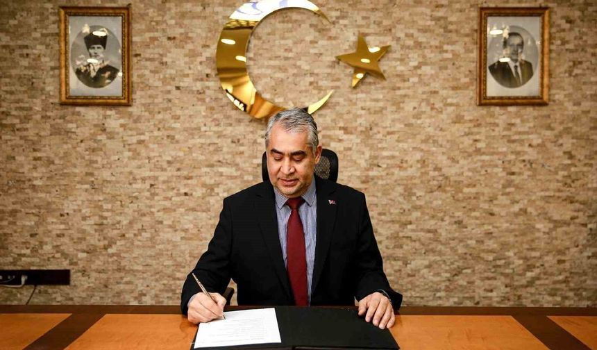 ADÜ Rektörü Kent: 'ADÜ ailesine katılan tüm öğrencilerimizi gönülden tebrik ediyorum'