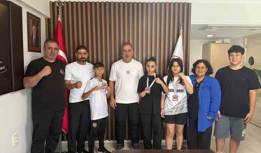 Aydınlı genç boksörlerden Türkiye Şampiyonası'nda 3 madalya