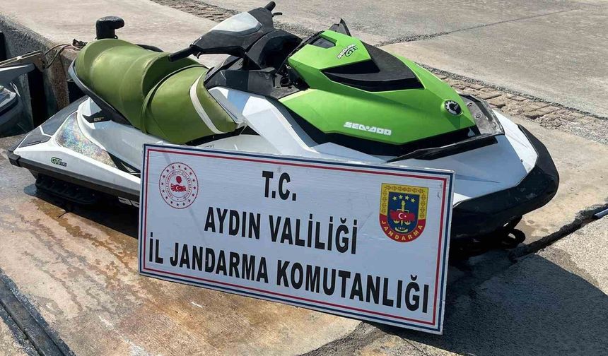Didim'de jet ski ile düzensiz göçmen taşırken yakalandı