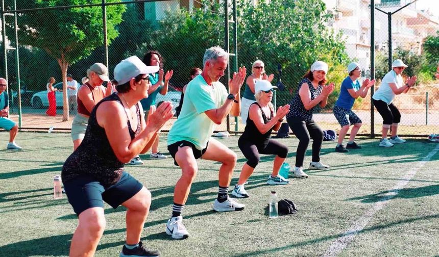 Didim'de ücretsiz sabah egzersizleri dört noktada sürüyor