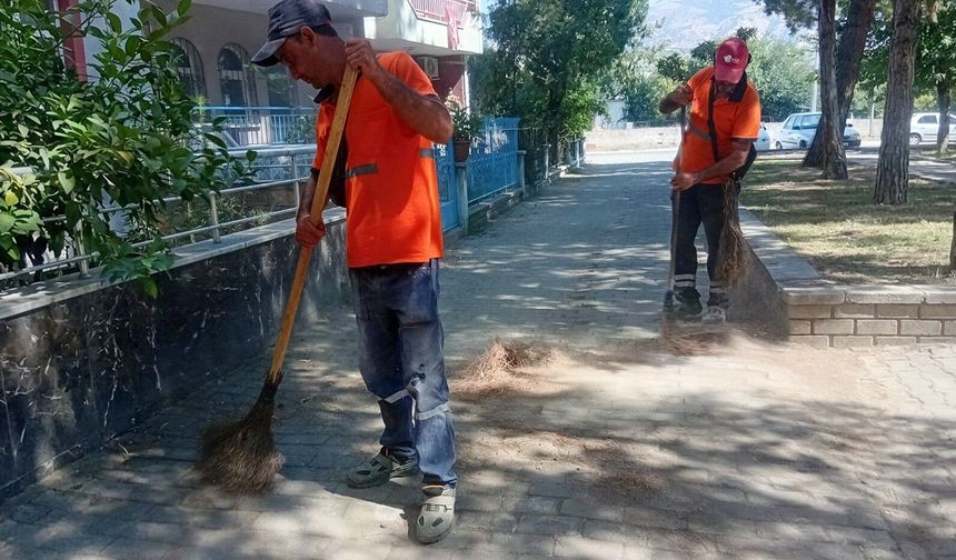 Efeler'de kapsamlı temizlik mesaisi