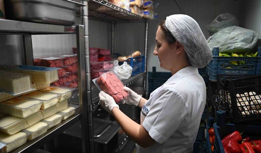 Kuşadası Belediyesi tesislerinde hijyen denetimleri aralıksız sürüyor