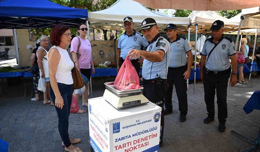 Kuşadası zabıtasından pazar denetimi