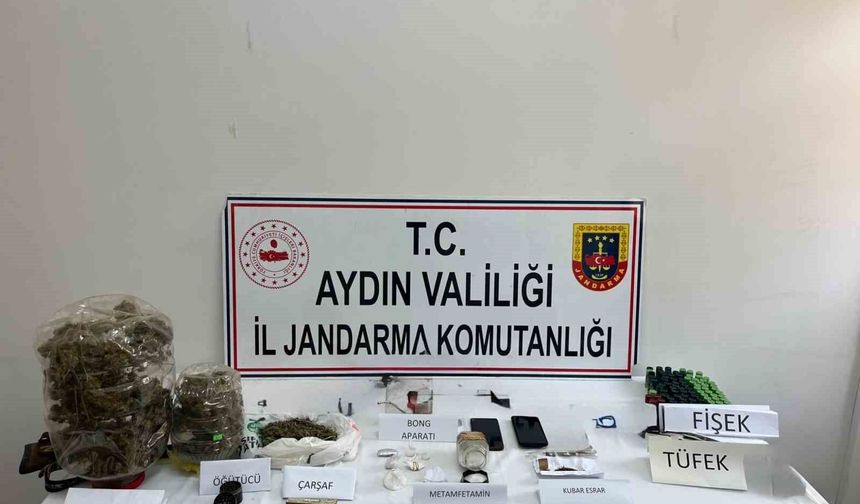 Kuşadasın'da 11 adrese eş zamanlı baskın: 12 gözaltı