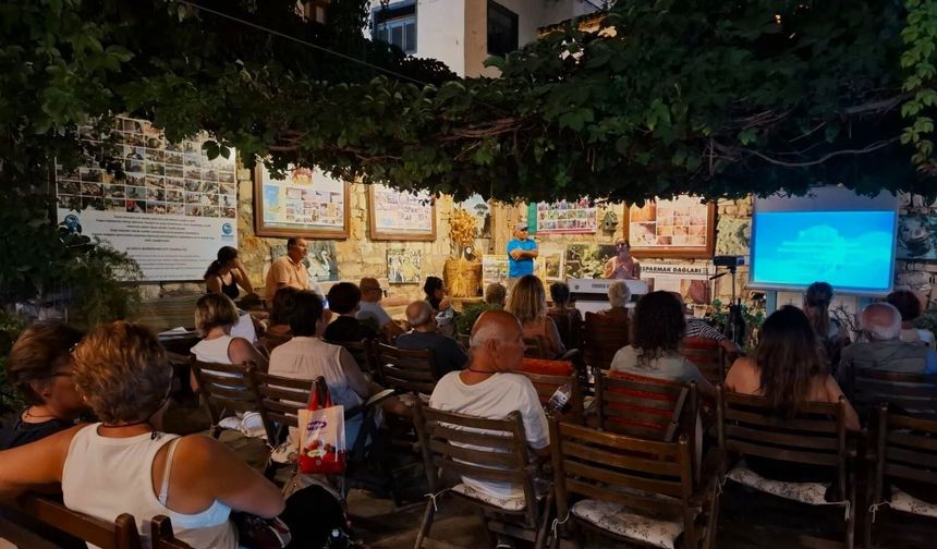 Kuşadası'nda deniz çayırları için kritik uyarı