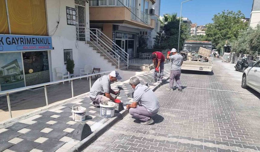 Kuşadası'nda eskiyen yollar yenileniyor