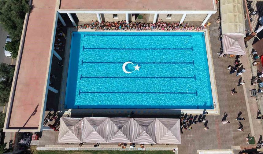 Kuyucak'ta yüzme kursları final gösterileriyle tamamlandı