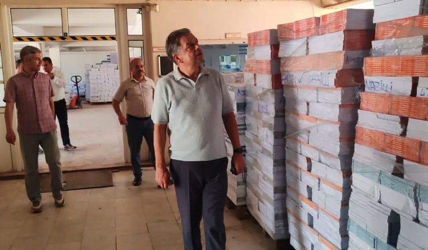Nazilli'de ders kitabı dağıtımı öncesi hazırlıklar denetlendi