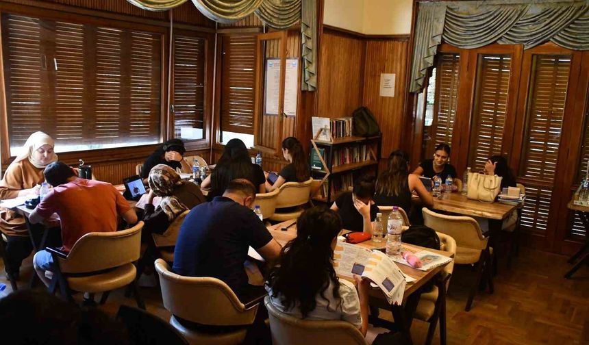 Söke'de İlber Ortaylı Kitabevi Temmuz ayında 2 bin 156 öğrenciyi ağırladı