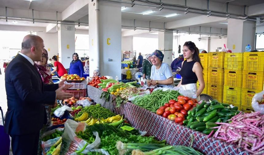 Vali Varol, Buharkent'te esnaf ve vatandaşlarla bir araya geldi