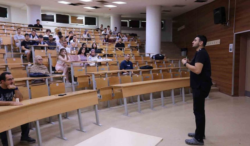 ADÜ'de öğrencilerin akademik hayata uyum süreci güçlendiriliyor