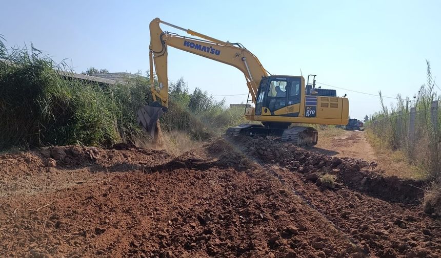Aydın Büyükşehir Belediyesi 17 ilçede yol yapım ve yenileme çalışmalarını sürdürüyor