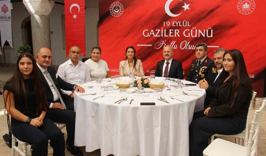 Aydın'da gaziler onuruna yemek programı düzenlendi