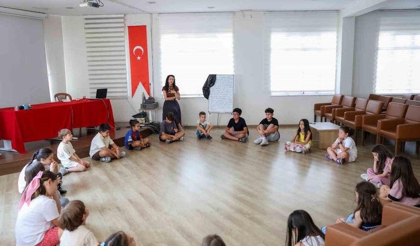 Efeler Belediyesi gençlerin ve çocukların yanında