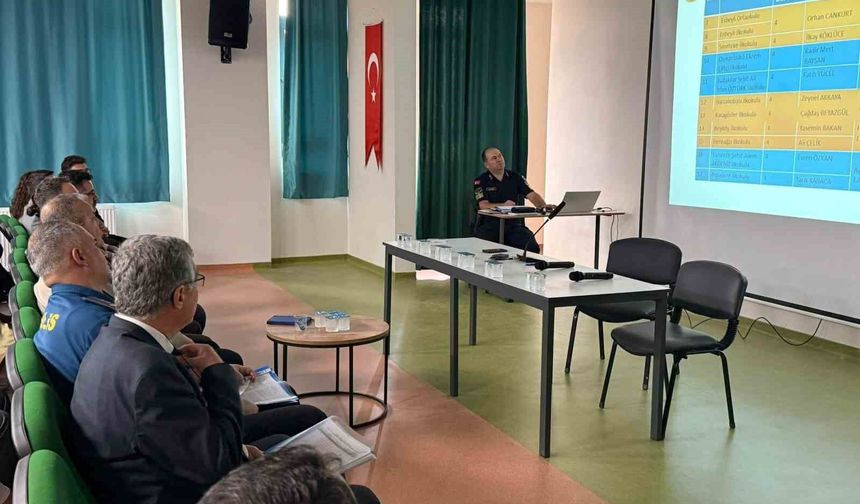 İncirliova'da okulların güvenliği için tedbirler masaya yatırıldı